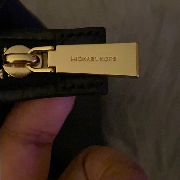 MK Purse - Picture 3 of 5